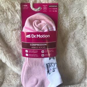 Dr. Motion Cat Ankle Socks